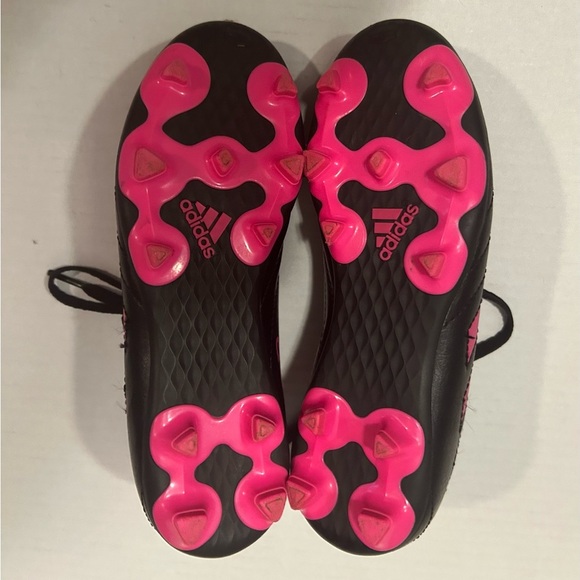 Adidas unixsex soccer cleats, size 2. - Picture 5 of 6